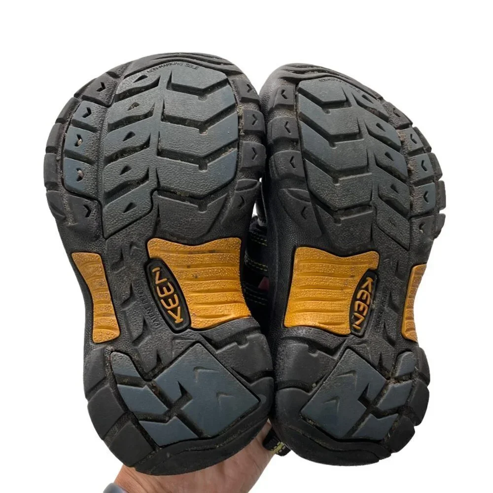 Keen Black Closed Toe Hiking Sandals Unisex Toddler Size 10 Waterproof FLAW
